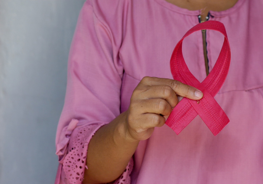 Tumore al seno: la campagna "Nastro Rosa 2021" di Lega Italiana per la Lotta contro i Tumori (LILT)